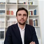 Non scholae sed vitae discimus. 
Se non hai capito questa frase, ti servono le mie lezioni!